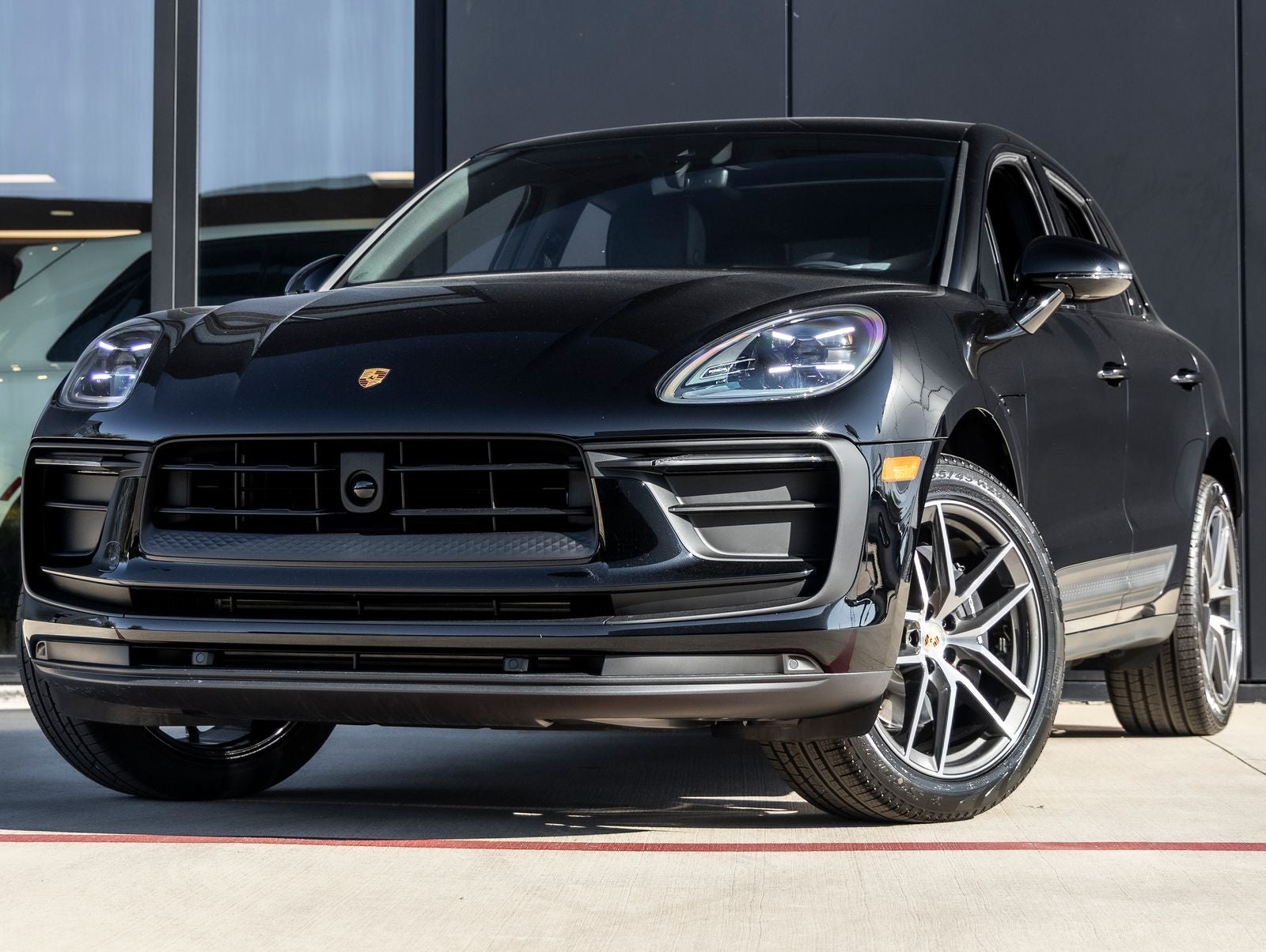 2026 Porsche Macan AWD