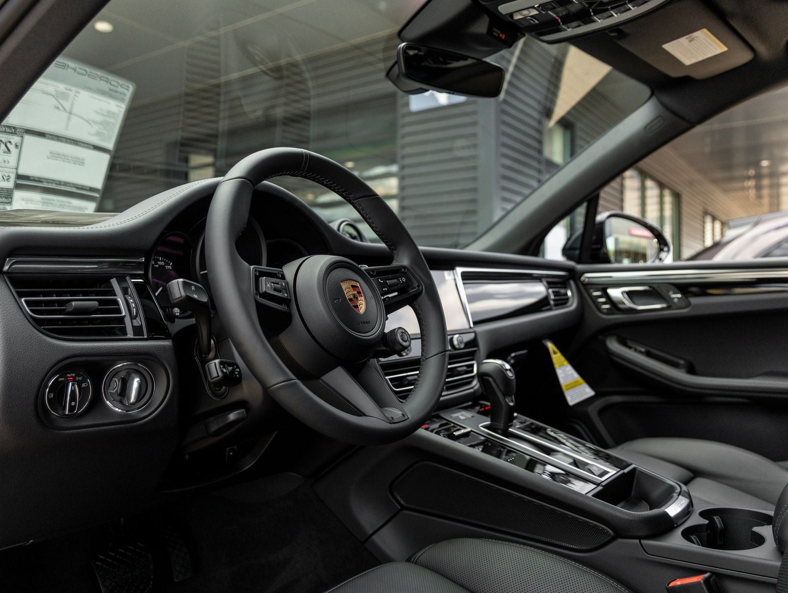 2026 Porsche Macan Base