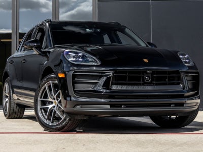 2026 Porsche Macan Base