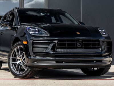 2026 Porsche Macan Base