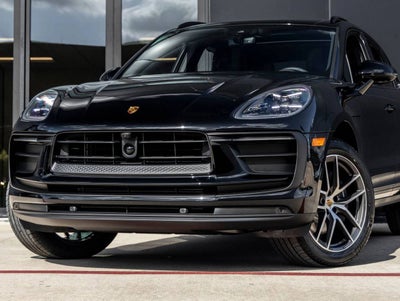2026 Porsche Macan AWD