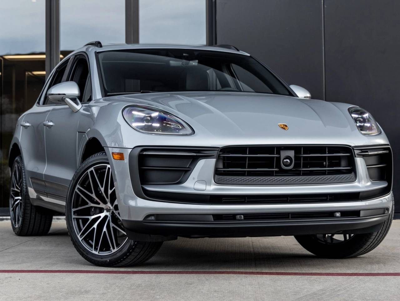 2026 Porsche Macan AWD
