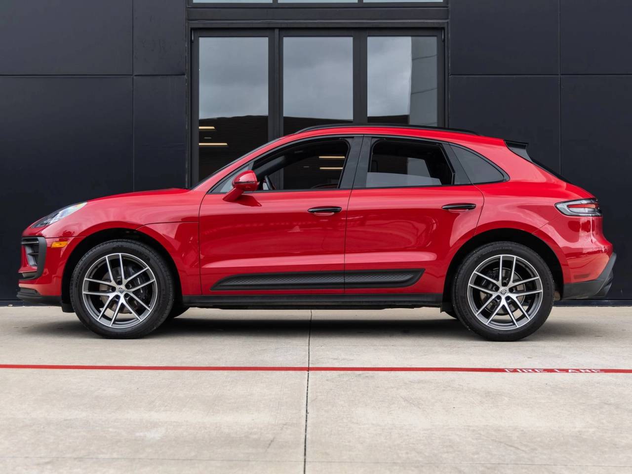 2023 Porsche Macan Macan (MY23)