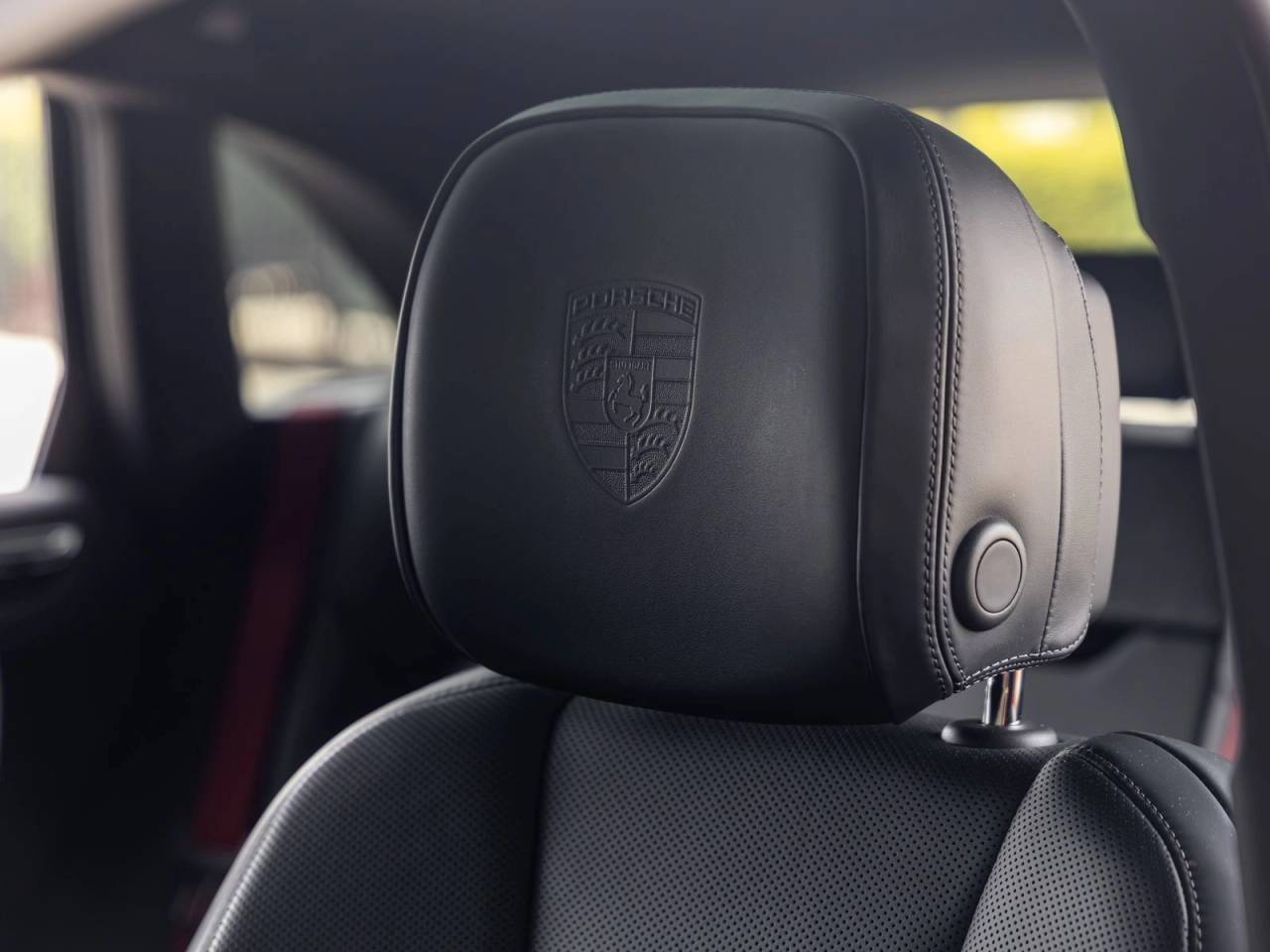 2023 Porsche Macan Macan (MY23)