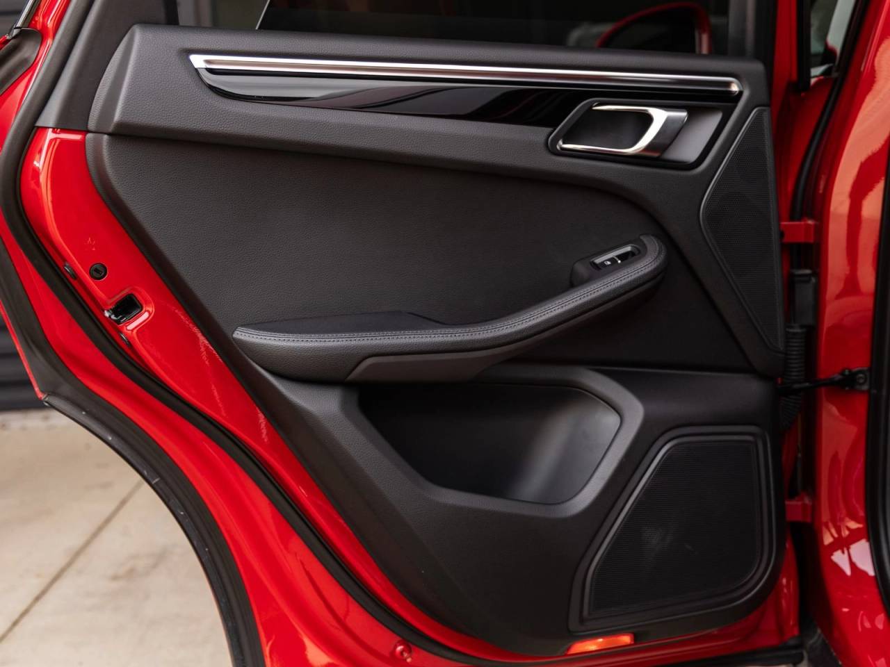 2023 Porsche Macan Macan (MY23)