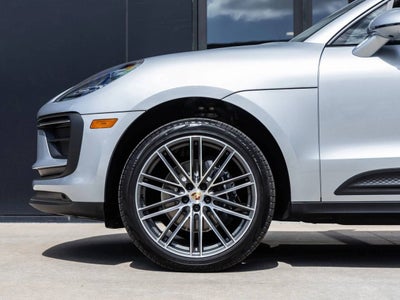 2026 Porsche Macan AWD