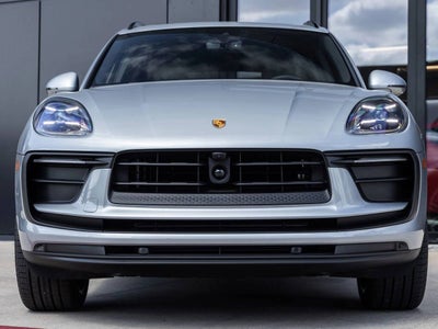 2026 Porsche Macan AWD