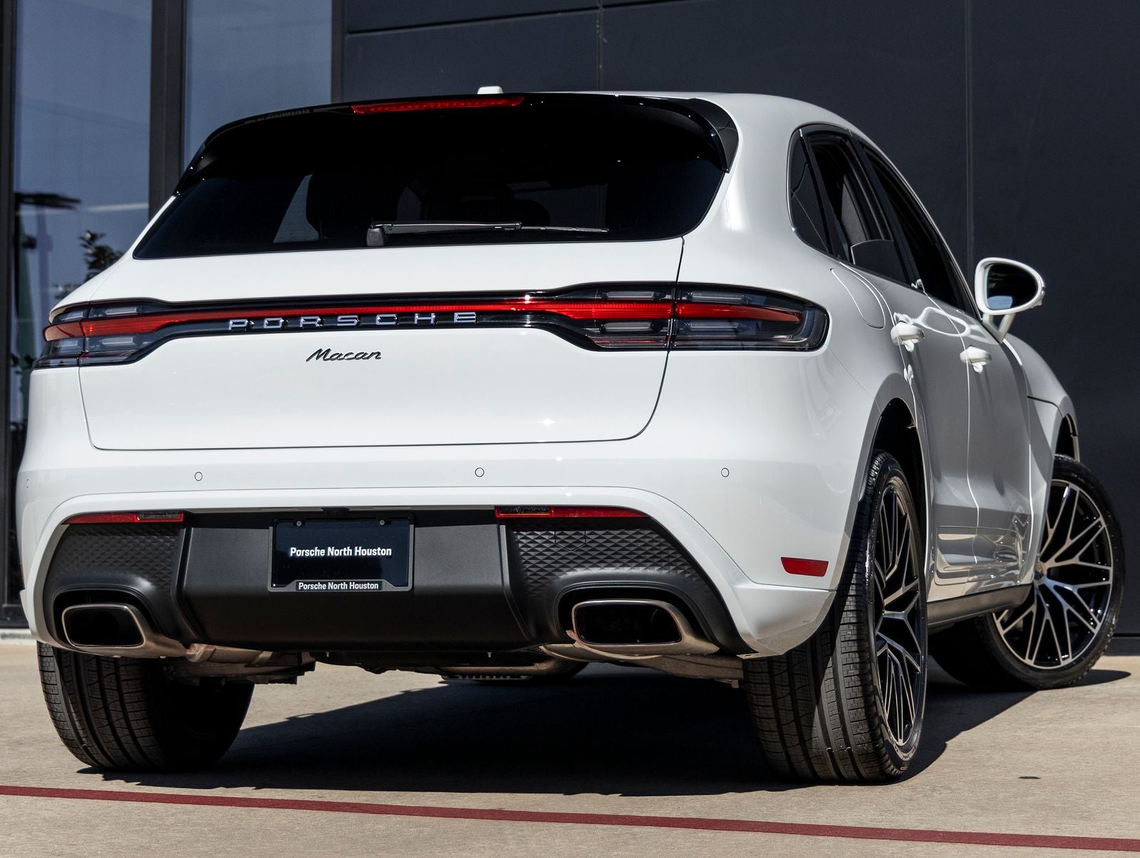 2026 Porsche Macan Base