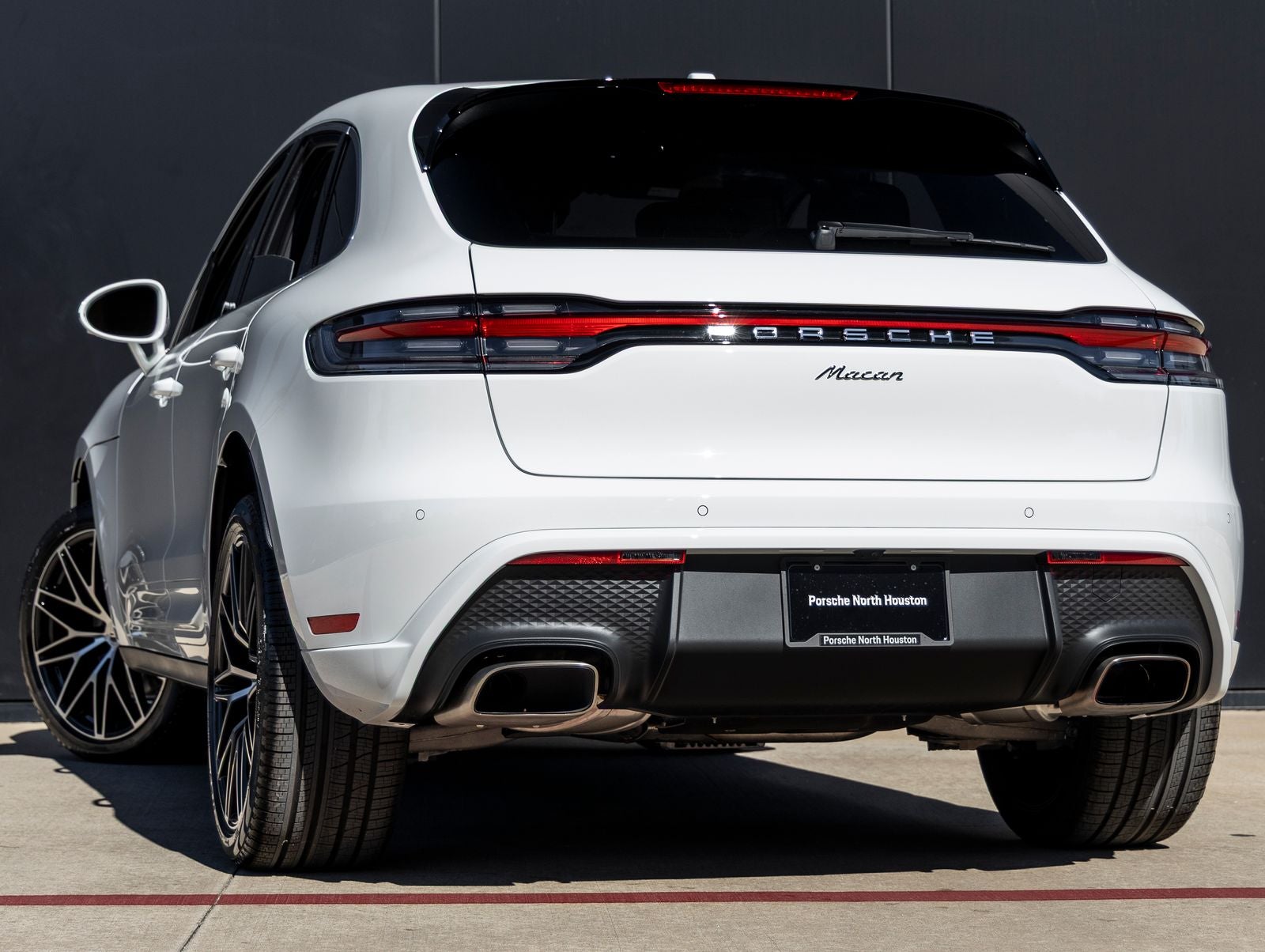 2026 Porsche Macan Base