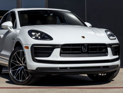 2026 Porsche Macan Base