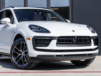 2026 Porsche Macan AWD