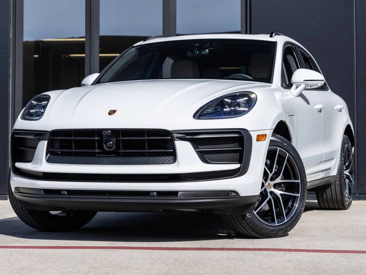 2026 Porsche Macan AWD