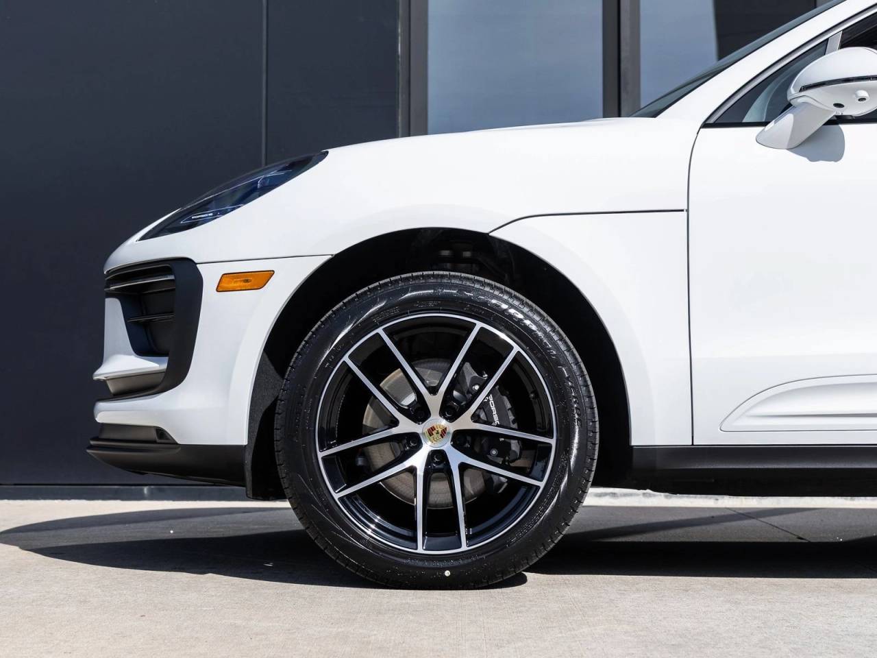 2026 Porsche Macan AWD