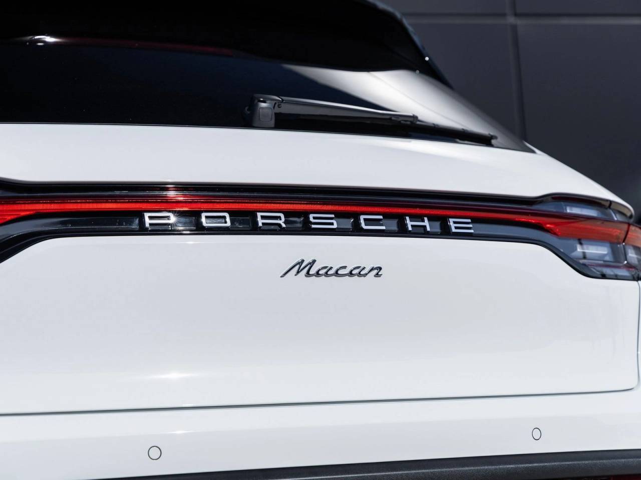 2026 Porsche Macan AWD