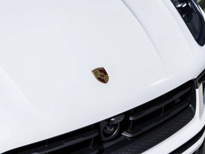 2026 Porsche Macan AWD