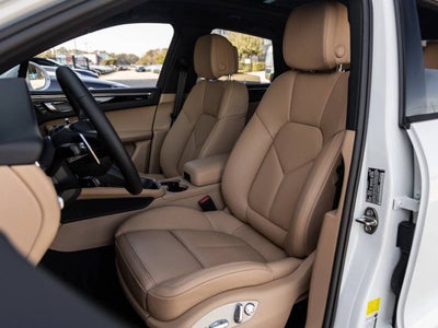 2026 Porsche Macan AWD