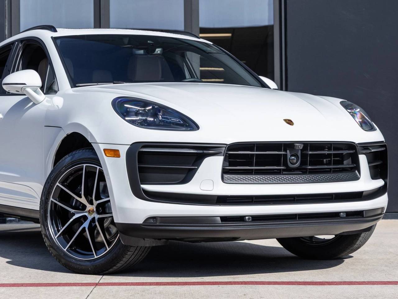 2026 Porsche Macan AWD