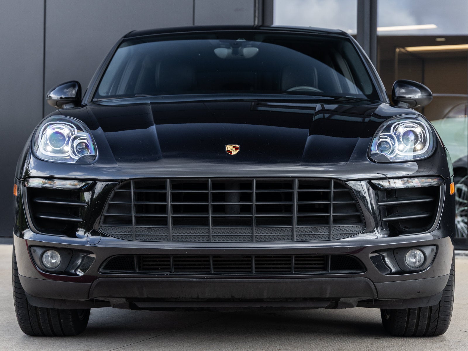 2018 Porsche Macan Macan Sport Edition