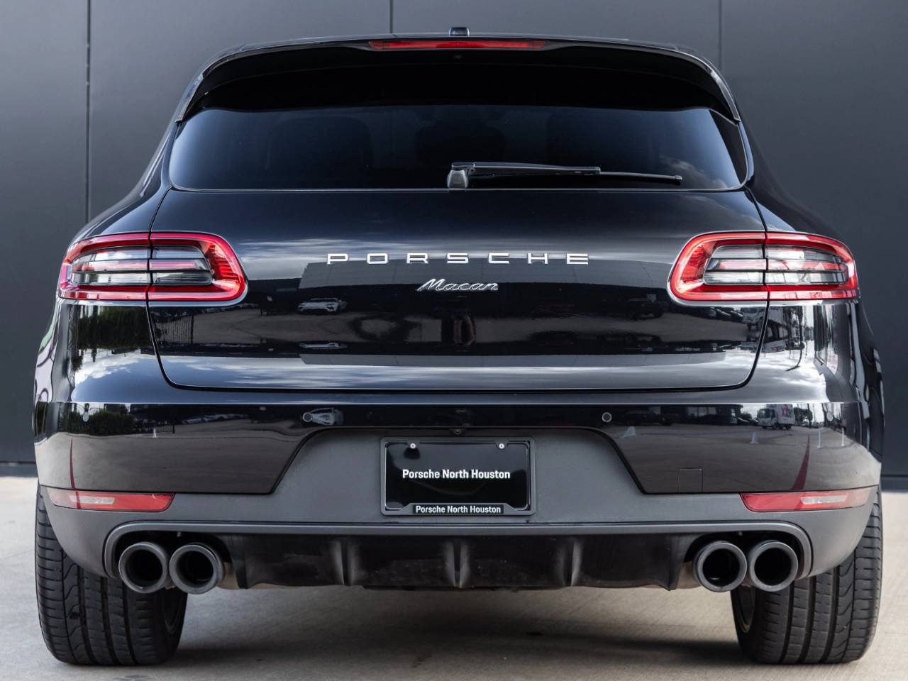 2018 Porsche Macan Macan Sport Edition