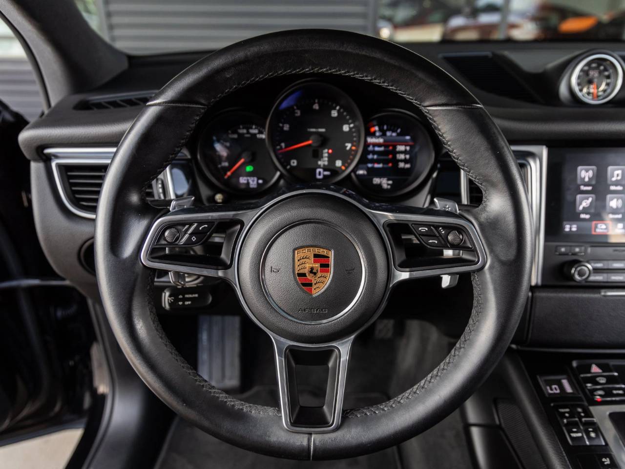 2018 Porsche Macan Macan Sport Edition
