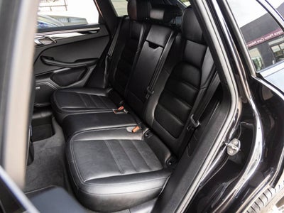 2018 Porsche Macan Macan Sport Edition