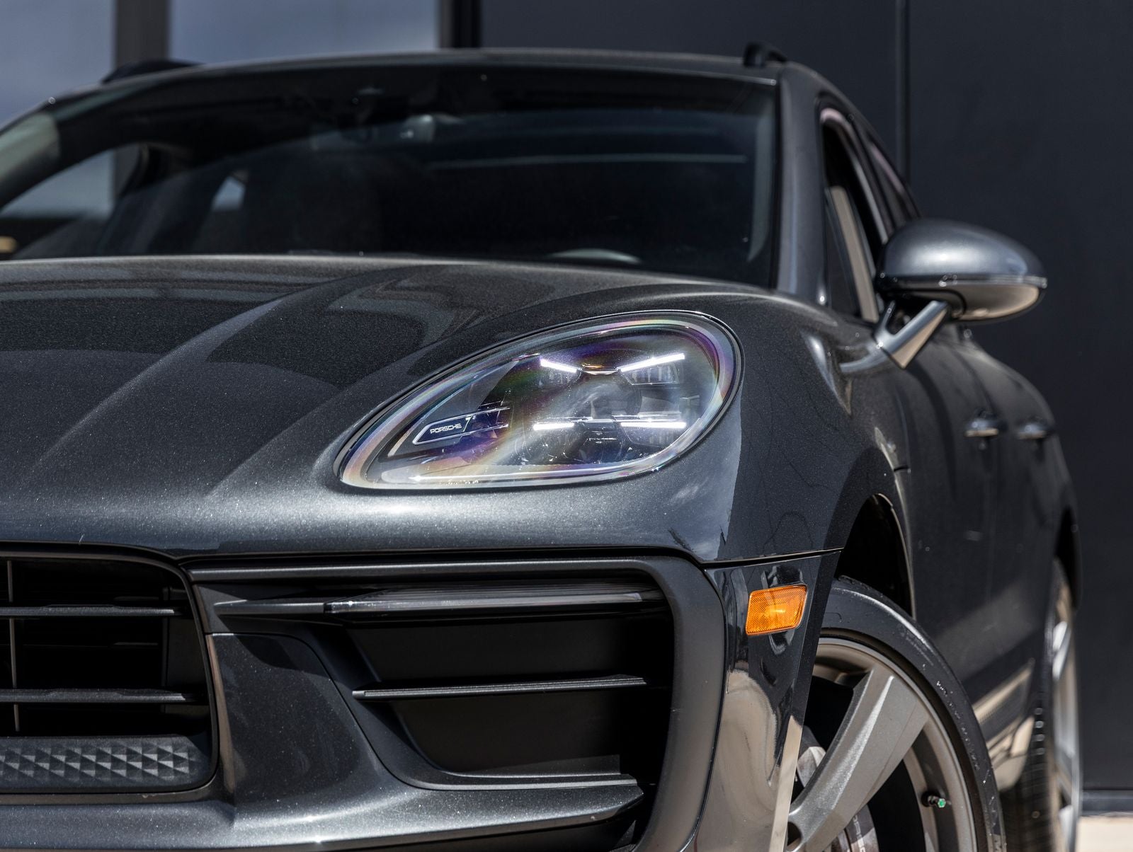 2022 Porsche Macan AWD