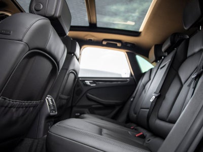 2022 Porsche Macan AWD