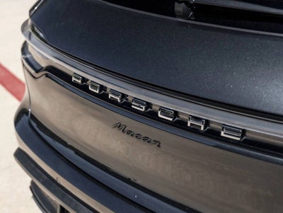 2022 Porsche Macan AWD