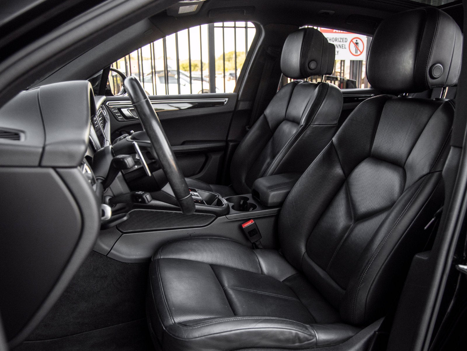 2023 Porsche Macan Macan