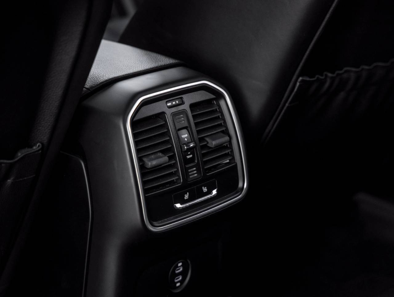 2023 Porsche Macan Macan