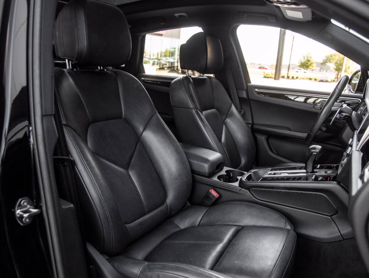 2023 Porsche Macan Macan