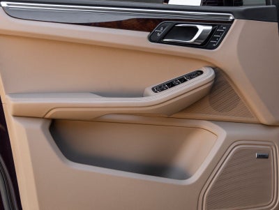 2023 Porsche Macan AWD