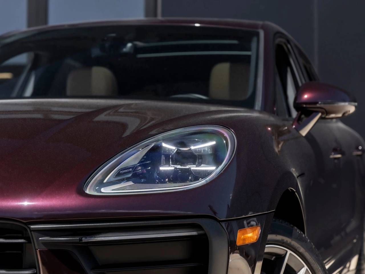 2023 Porsche Macan AWD