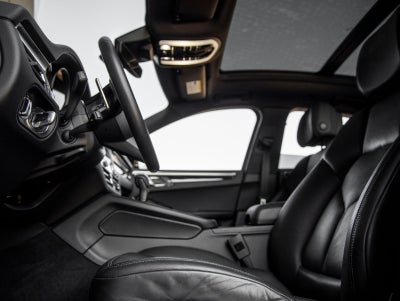 2024 Porsche Macan Macan (MY24)