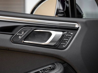 2024 Porsche Macan Macan (MY24)