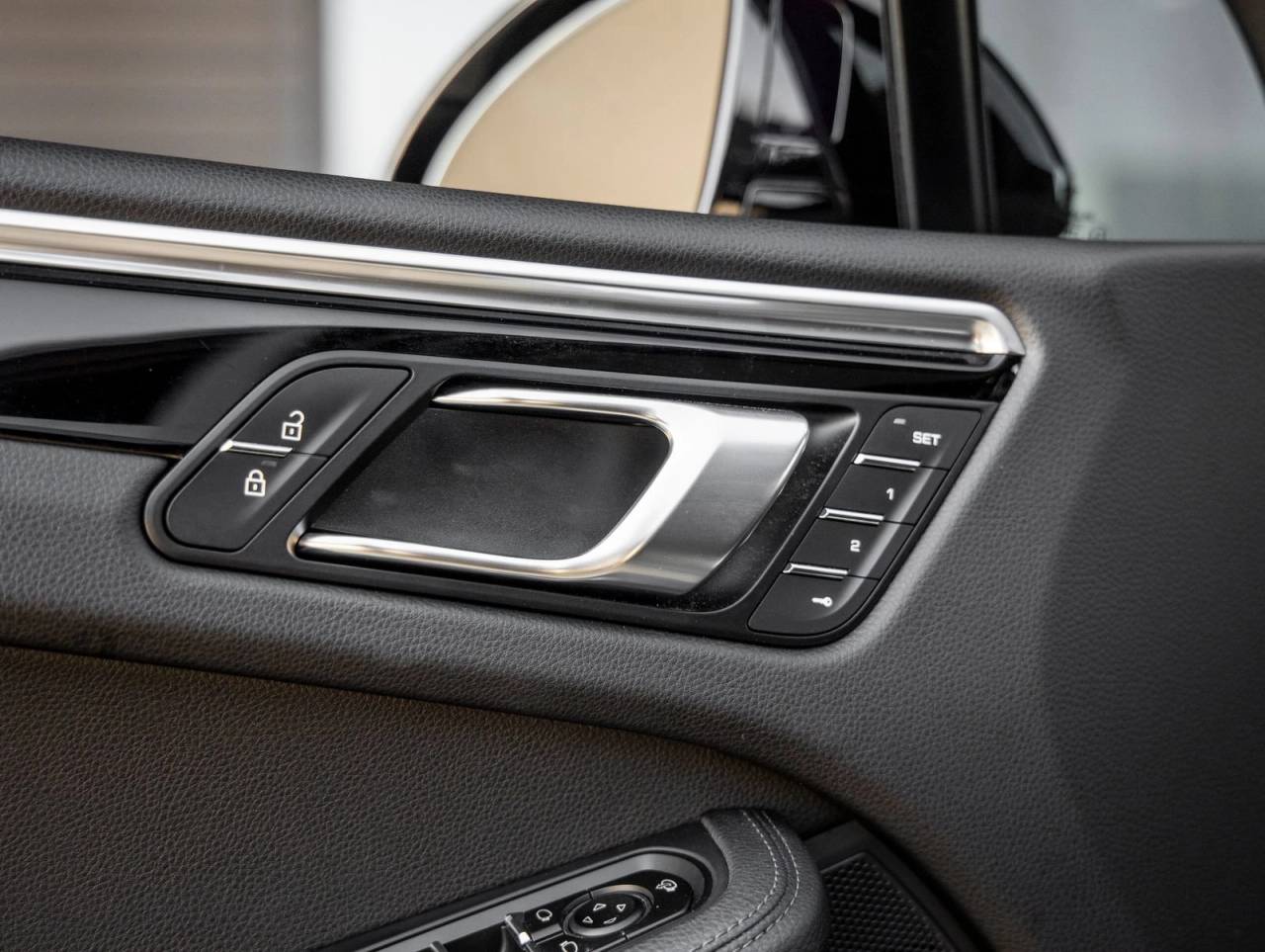 2024 Porsche Macan Macan (MY24)