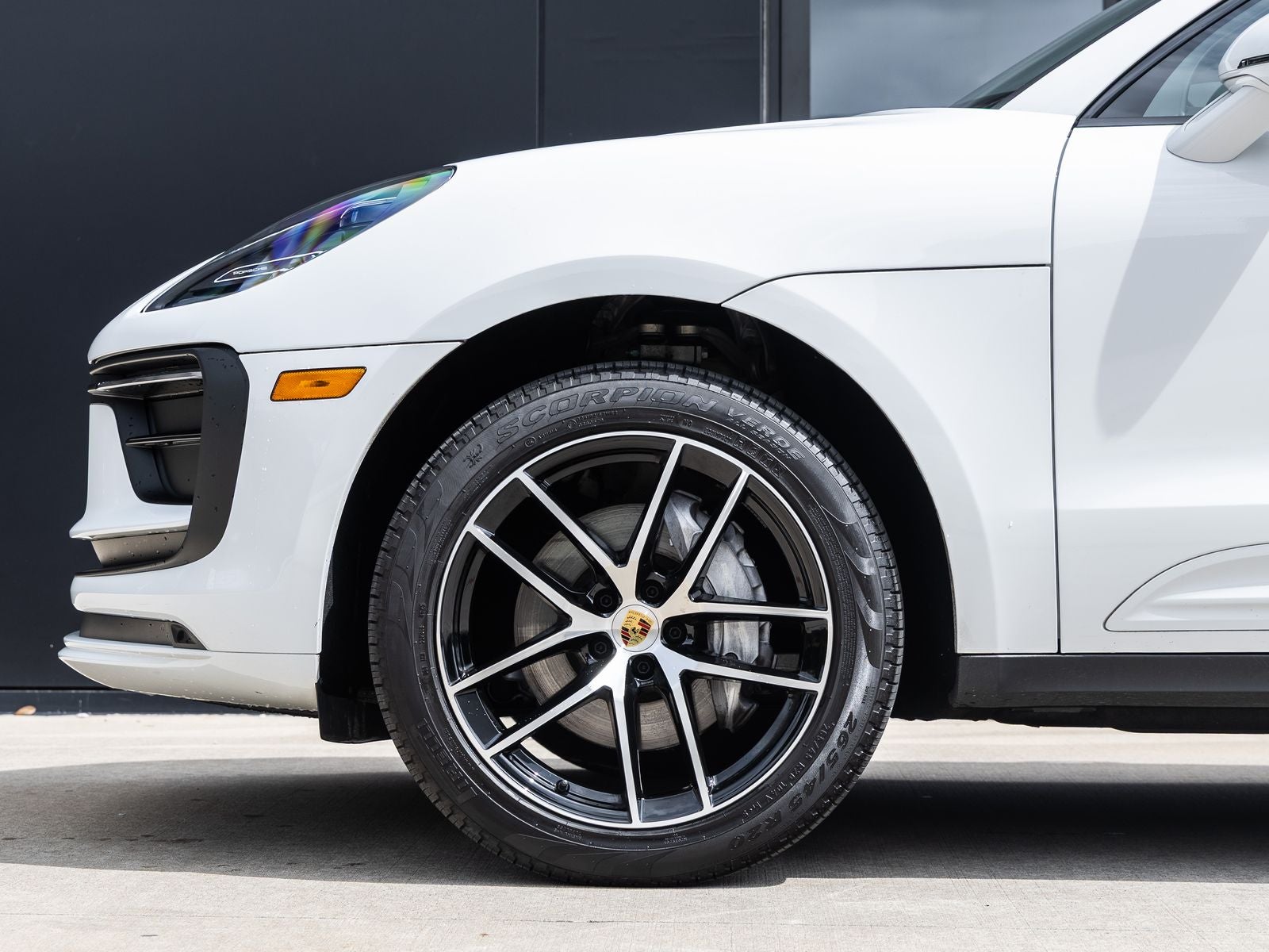 2025 Porsche Macan AWD