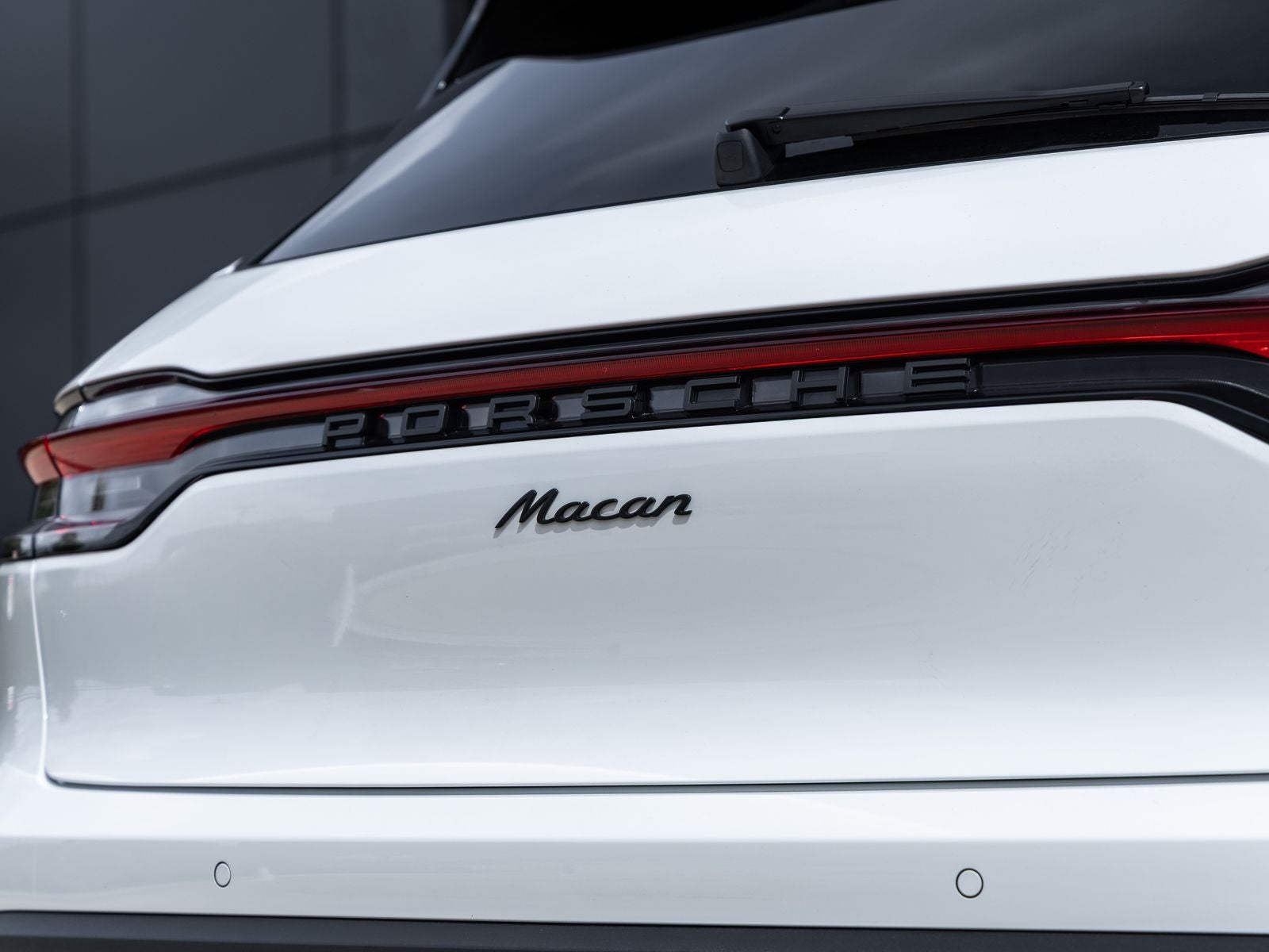 2025 Porsche Macan AWD