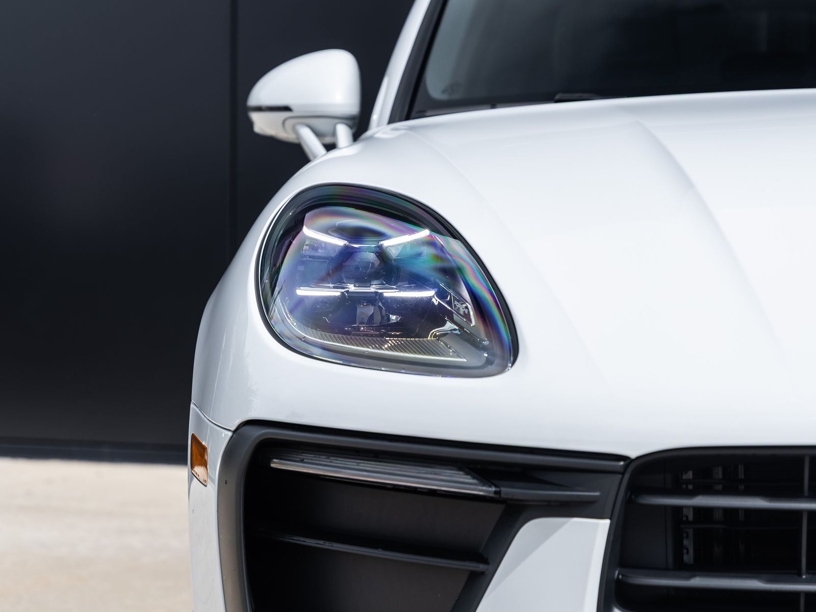 2025 Porsche Macan AWD