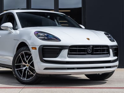 2025 Porsche Macan AWD