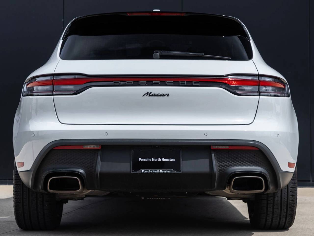 2025 Porsche Macan AWD
