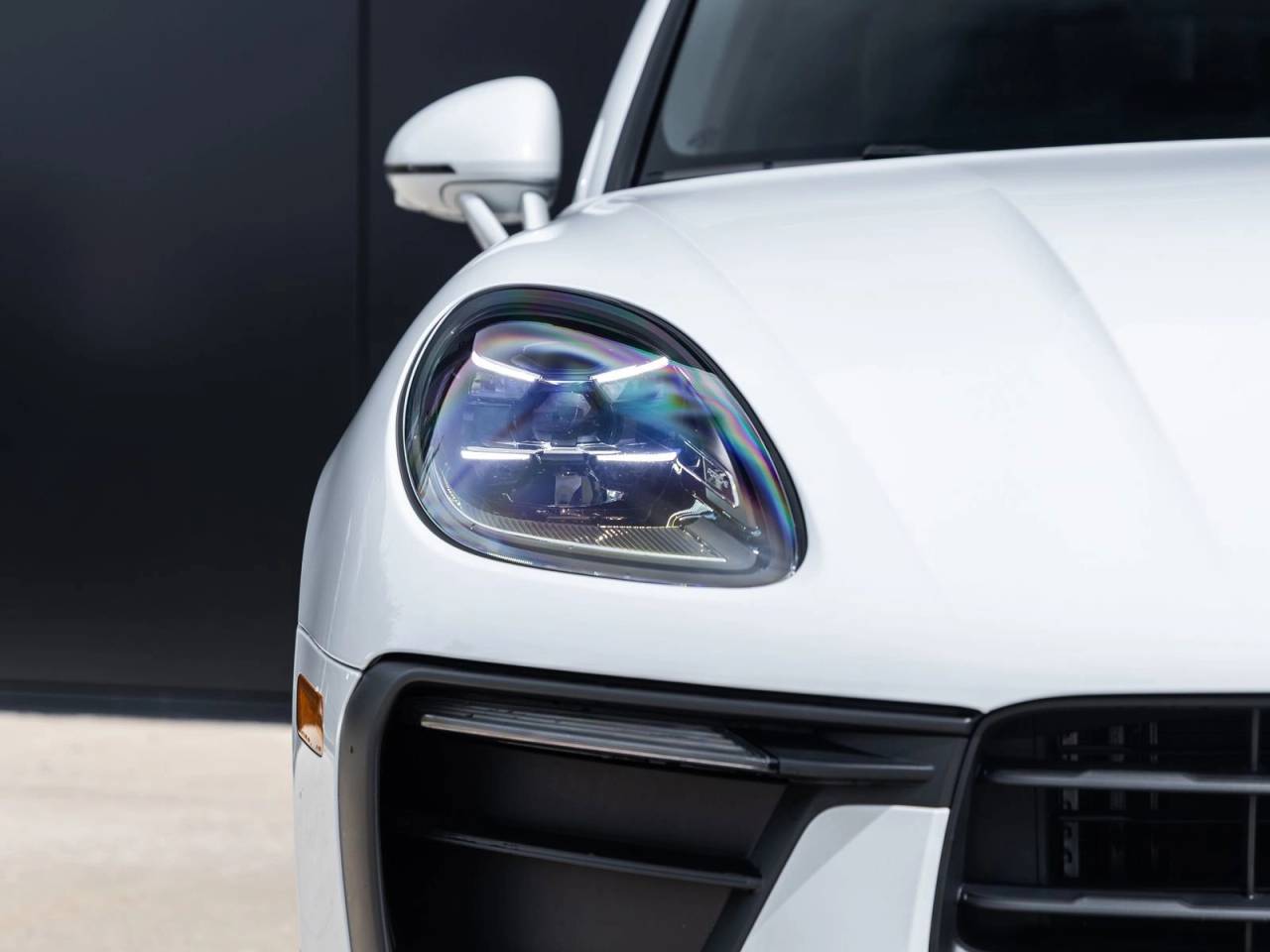 2025 Porsche Macan AWD