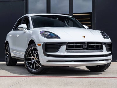 2025 Porsche Macan AWD