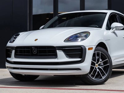 2025 Porsche Macan AWD