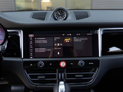 2025 Porsche Macan AWD