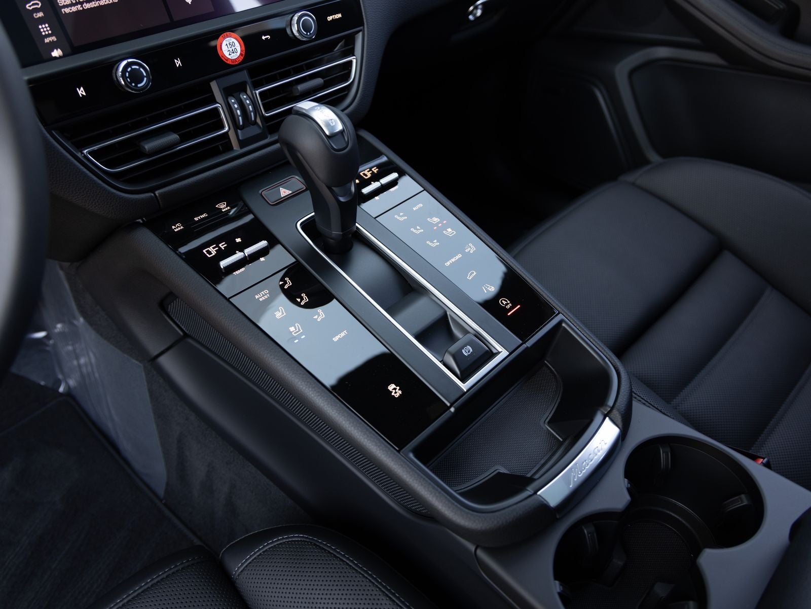 2025 Porsche Macan AWD