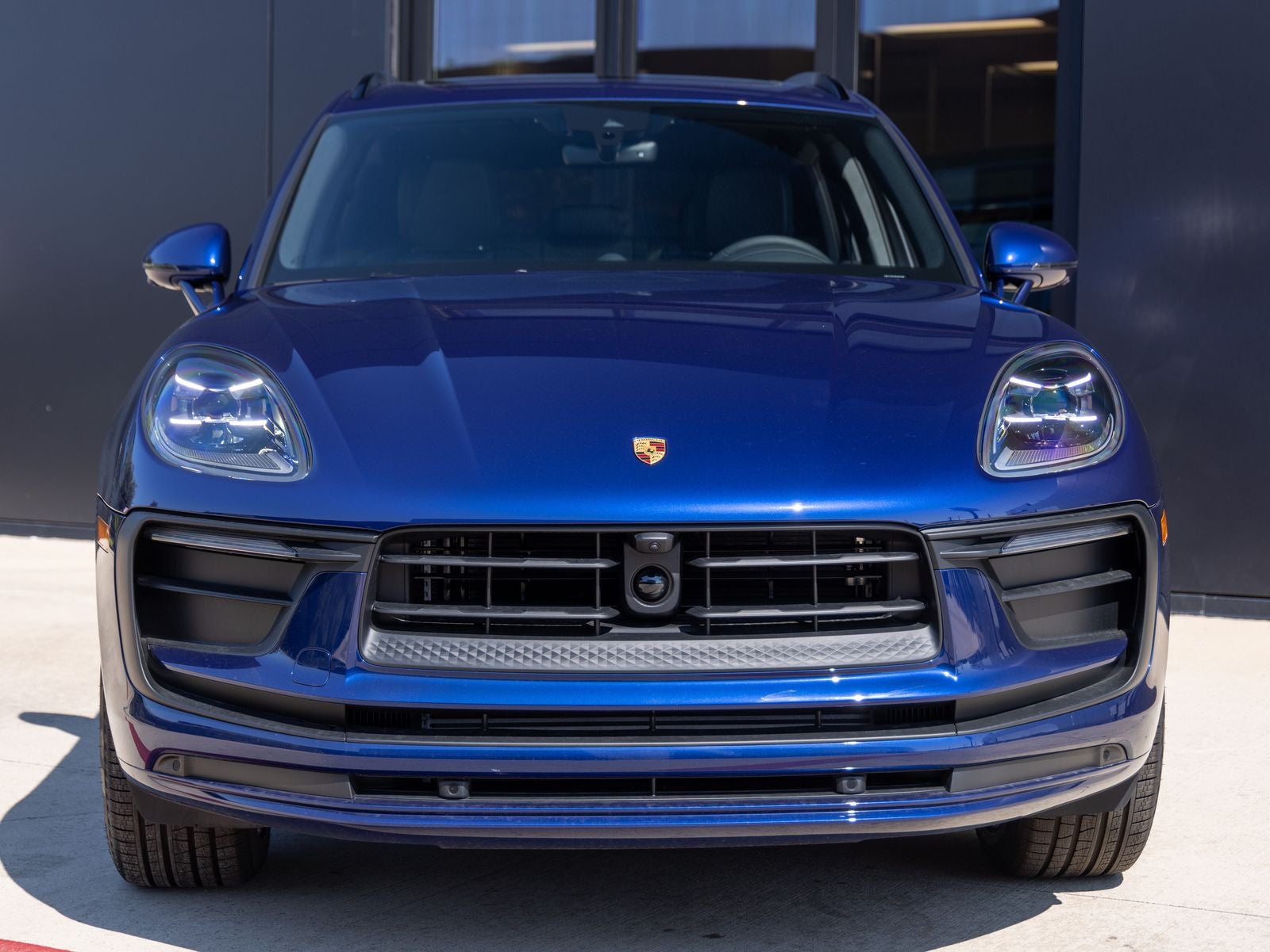 2025 Porsche Macan AWD