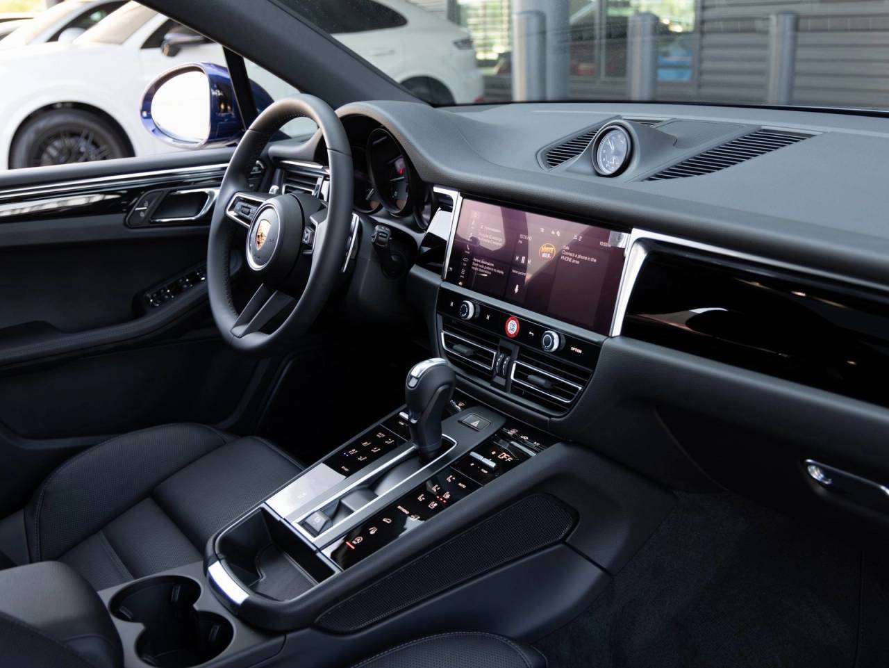 2025 Porsche Macan Macan