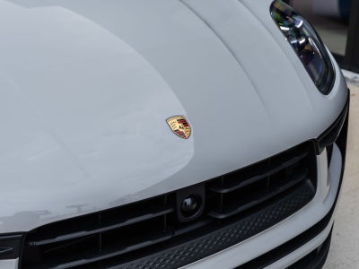 2026 Porsche Macan AWD