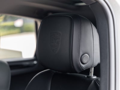 2026 Porsche Macan AWD